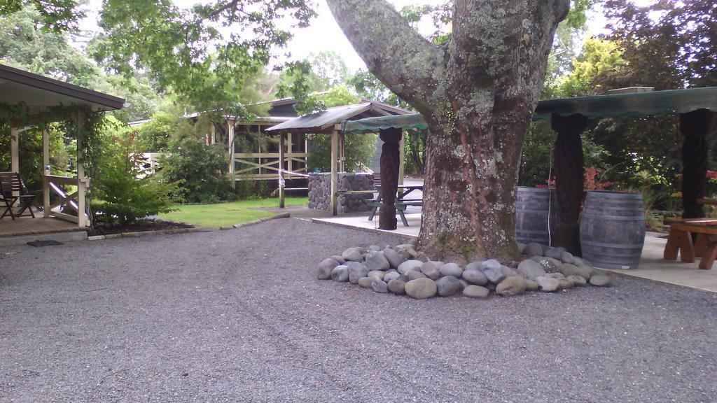 Creel Lodge Turangi Exterior foto